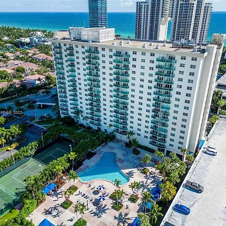 Luxury Apartments With Resort Amenities Sunny Isles Beach
